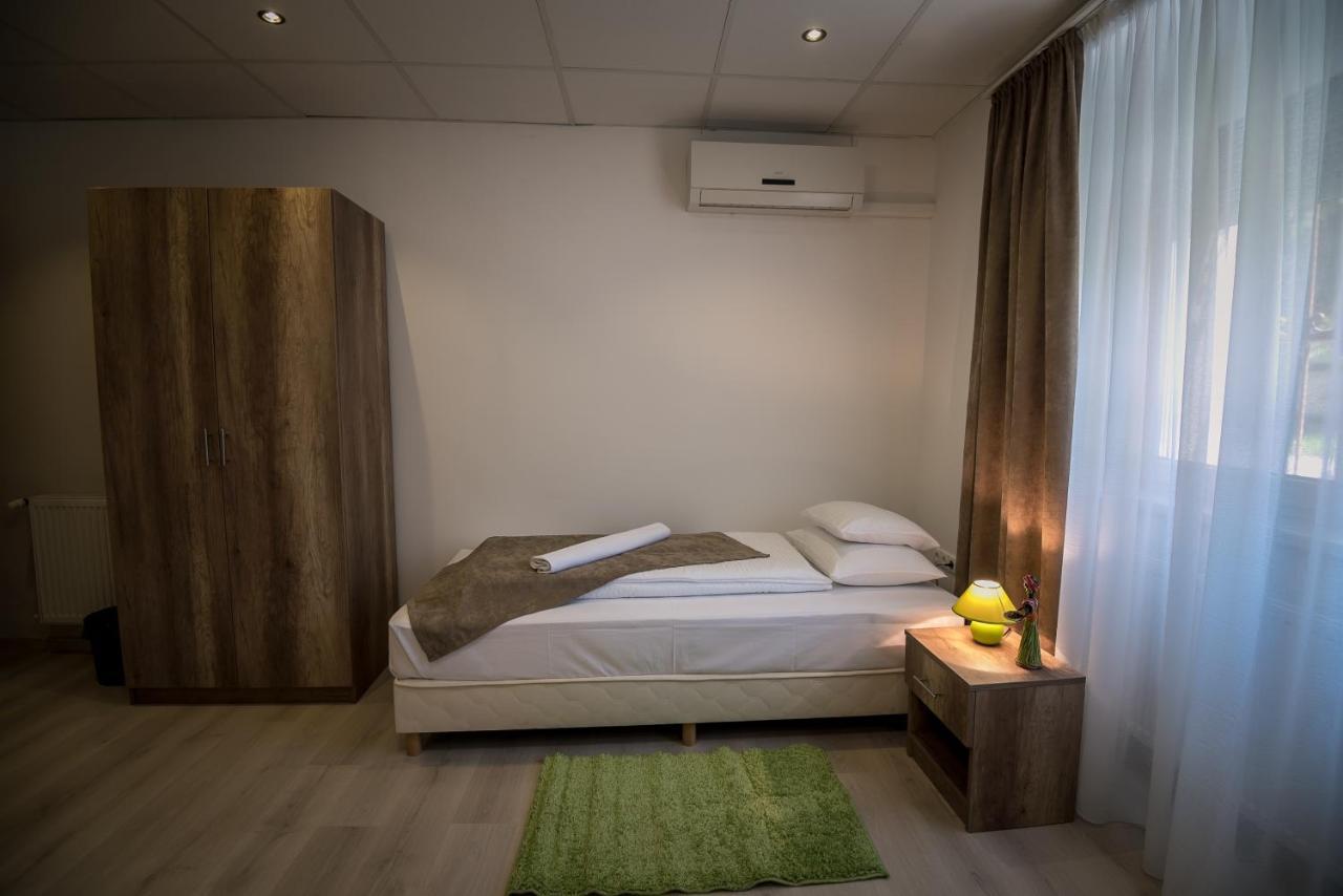 Mokka Apartman Szeged Exterior foto